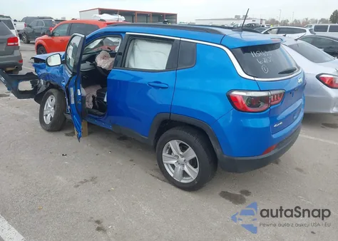 2022 Jeep Compass Latitude 4X4 из США, поврежденный, VIN 3C4NJDBB9NT231501